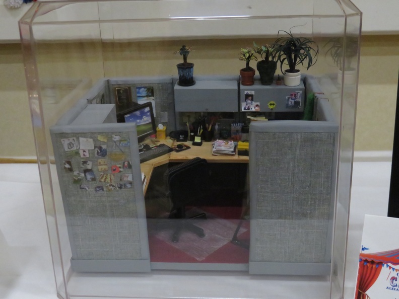 Office_cubicle.JPG